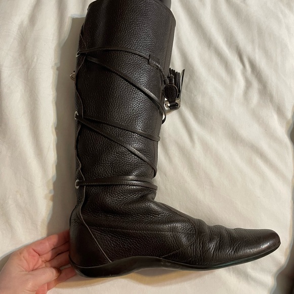 Gorgeous chocolate brown Ferragamo riding boots. - Picture 6 of 8